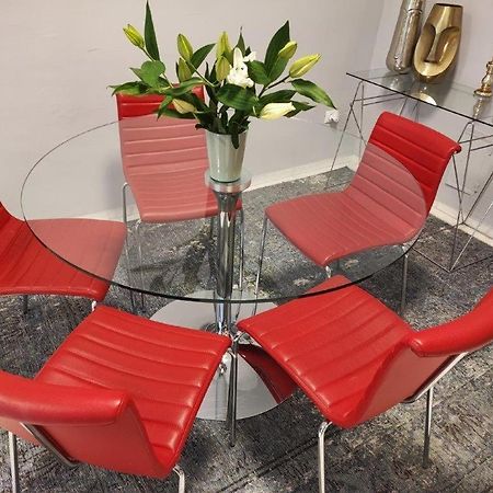 Central Vienna Apartment With Unique 40M2 City Garden & Self Check In Kültér fotó