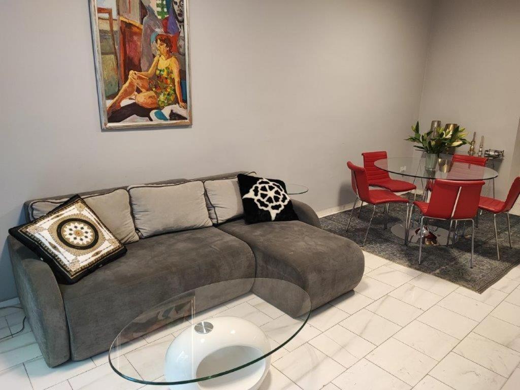 Central Vienna Apartment With Unique 40M2 City Garden & Self Check In Kültér fotó