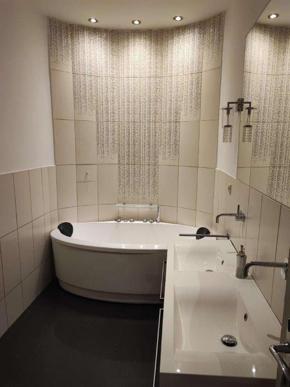 Central Vienna Apartment With Unique 40M2 City Garden & Self Check In Kültér fotó