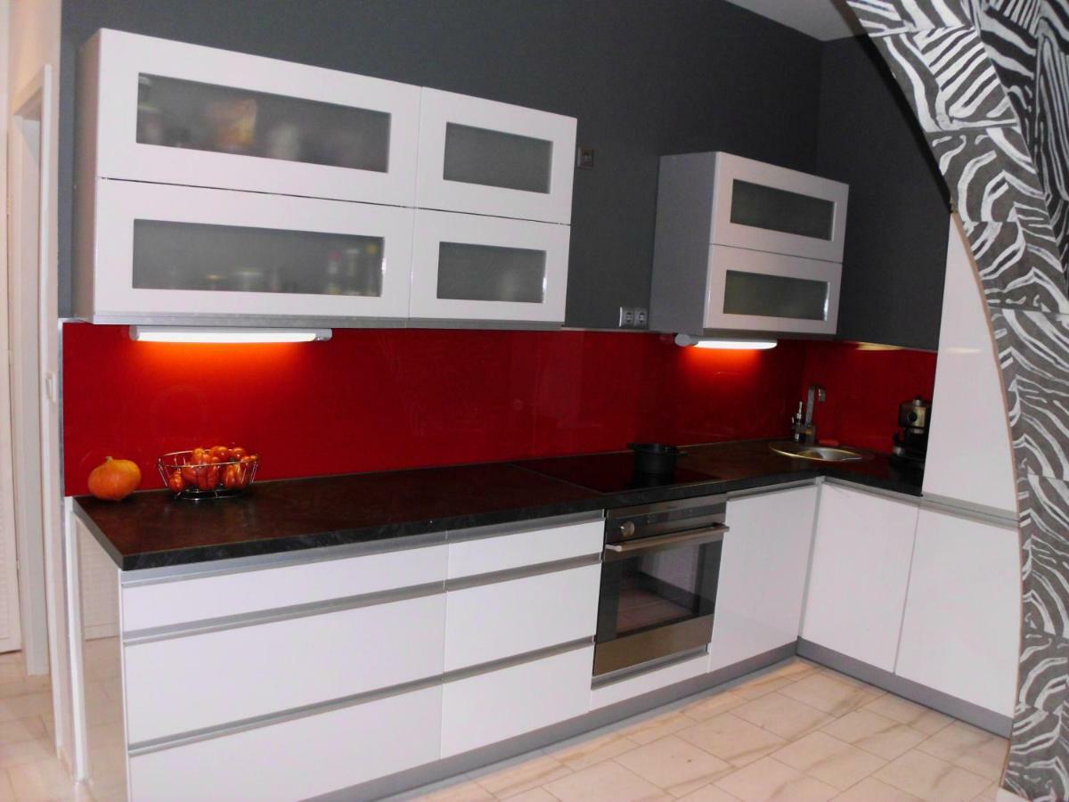 Central Vienna Apartment With Unique 40M2 City Garden & Self Check In Kültér fotó