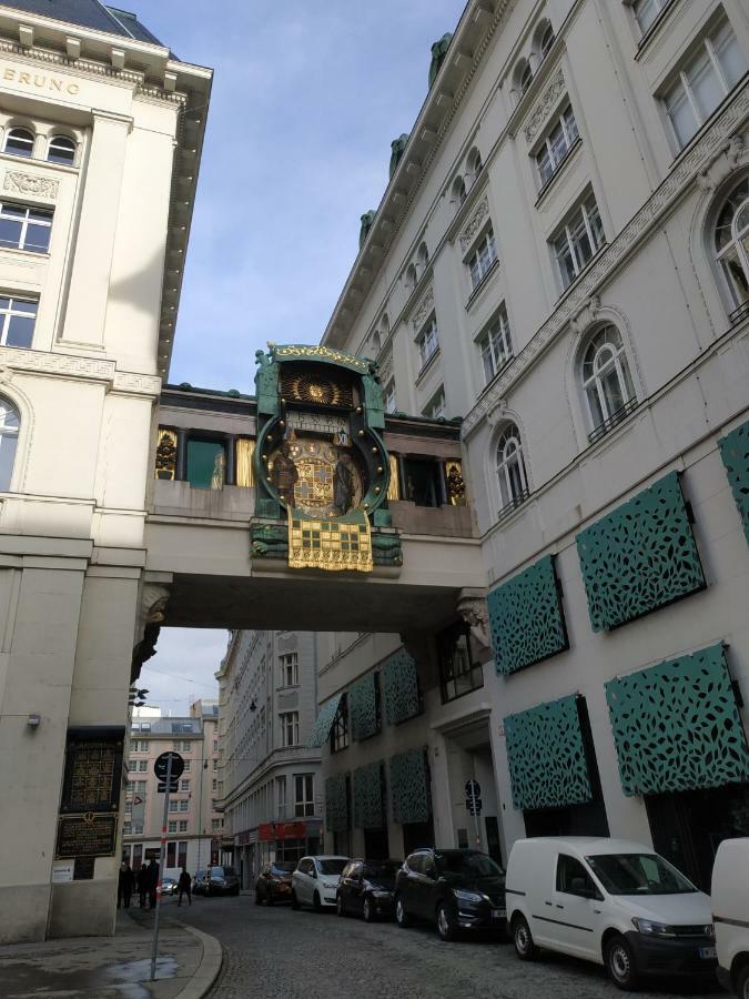 Central Vienna Apartment With Unique 40M2 City Garden & Self Check In Kültér fotó